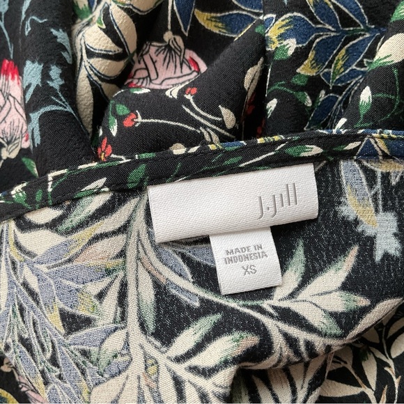 J. Jill Floral Flutter Long Sleeve Tunic Top Size XS - Picture 6 of 7